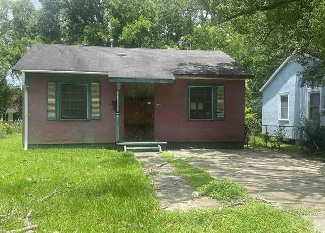 Property at 3045 Voss Dr, Baton Rouge, LA 70805, 3 beds, 1.5 baths