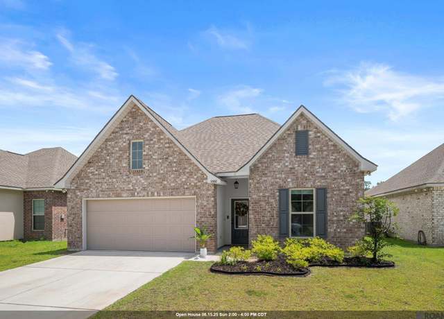 Property at 11588 Regal St, Denham Springs, LA 70726, 4 beds, 3 baths