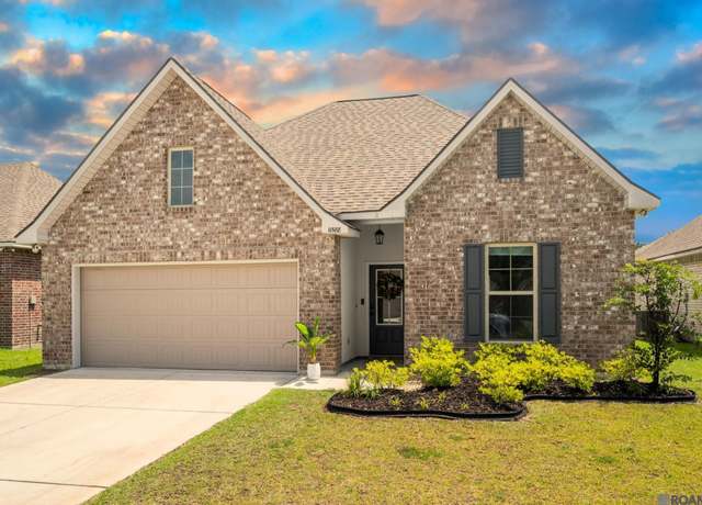 Property at 11588 Regal St, Denham Springs, LA 70726, 4 beds, 3 baths