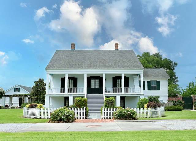 Property at 7602 Hwy 1, Lockport, LA 70374, 3 beds, 4 baths