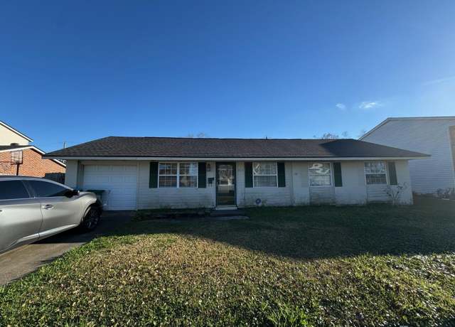 Property at 415 Georgetown Dr, Kenner, LA 70065, 4 beds, 2 baths