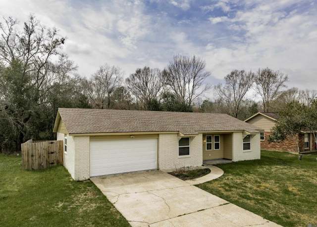 Property at 8438 Jessie Ave, Baton Rouge, LA 70811, 3 beds, 2 baths