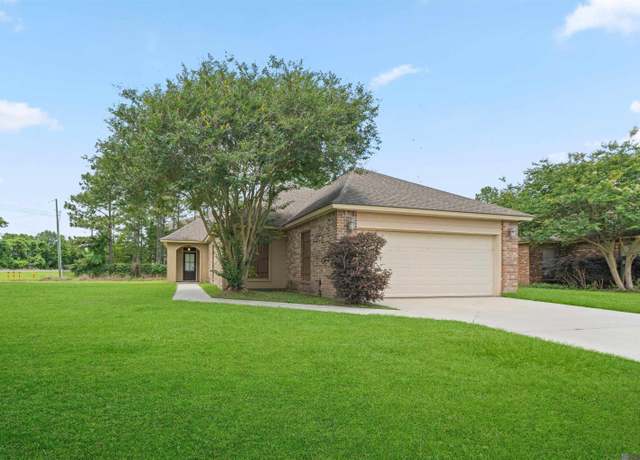 Property at 3460 Northlake Ave, Baton Rouge, LA 70810, 4 beds, 2 baths