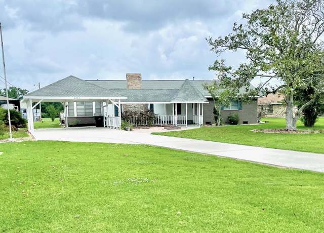 Property at 4353 Bayouside Dr, Houma, LA 70363, 3 beds, 3 baths