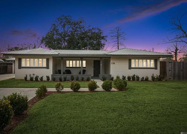 Property at 176 S Donmoor Ave, Baton Rouge, LA 70806, 4 beds, 2.5 baths