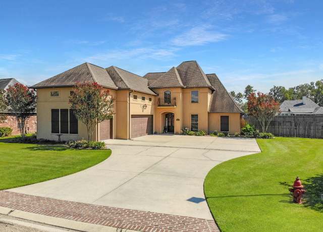 Property at 10220 Crooked Creek Ln, Denham Springs, LA 70726, 4 beds, 4 baths