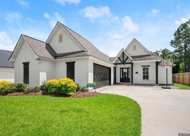 Property at 505 S Club Ave, Iberville, LA 70776, 4 beds, 3 baths
