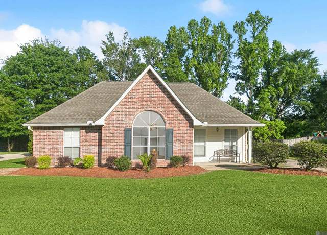 Property at 36287 Greenville Ave, Denham Springs, LA 70706, 3 beds, 2 baths