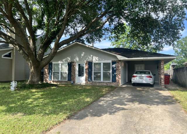 Property at 8729 Fairoaks St, Denham Springs, LA 70726, 3 beds, 1.5 baths