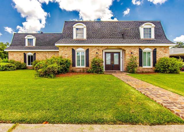 Property at 226 Lynwood Dr, Houma, LA 70360, 5 beds, 3 baths