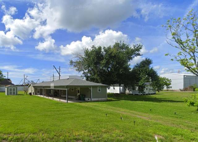 Property at 127 Bayou Blue Rd, Houma, LA 70364, 3 beds, 2 baths