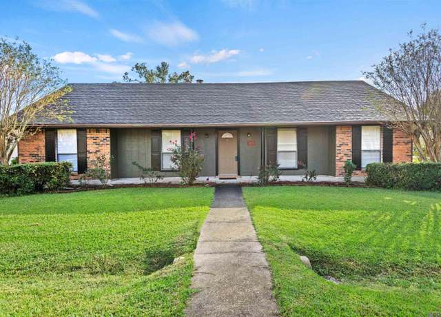 Property at 7473 Pennhill Dr, Baton Rouge, LA 70817, 4 beds, 2 baths