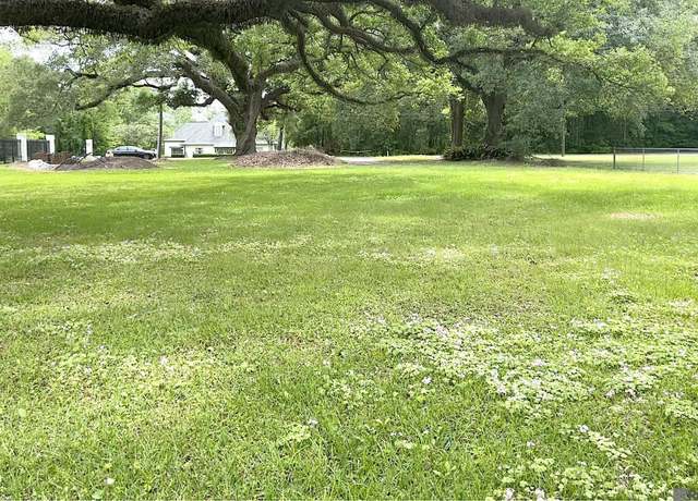 Property at 4945 Highland Rd, Baton Rouge, LA 70808