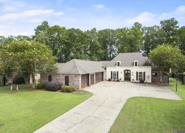 Property at 12525 Sylvan Ct, Denham Springs, LA 70706, 4 beds, 3 baths