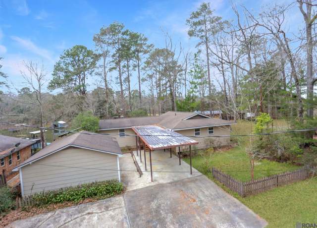 Property at 12325 Fairlane Rd, St Francisville, LA 70775, 3 beds, 2 baths