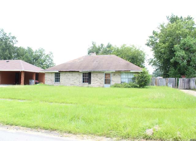 Property at 504 Maureen Dr, Baker, LA 70714, 4 beds, 2 baths