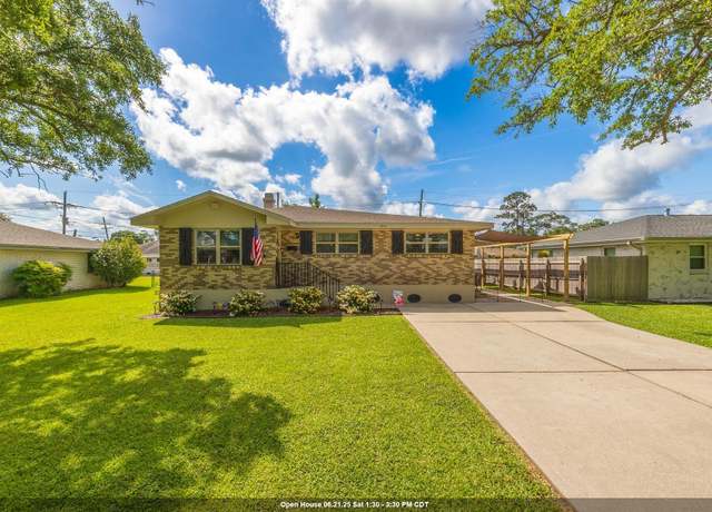 Property at 814 Funderburk Ave, Houma, LA 70364, 4 beds, 2 baths