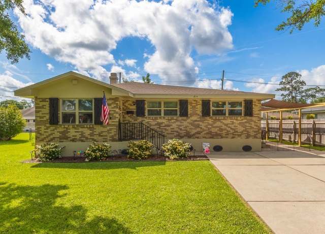 Property at 814 Funderburk Ave, Houma, LA 70364, 4 beds, 2 baths