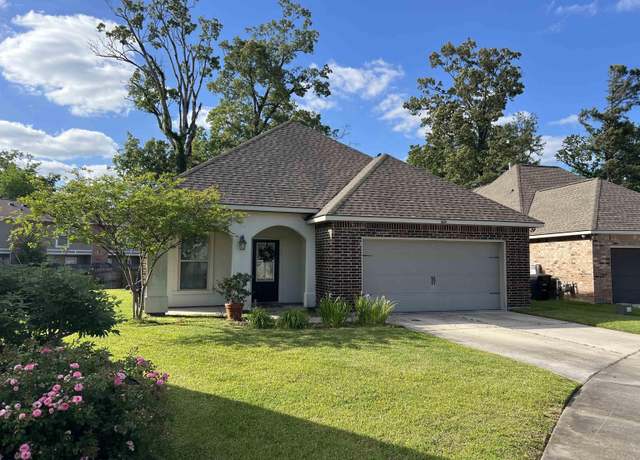 Property at 16211 White Rose Dr, Baton Rouge, LA 70817, 3 beds, 2 baths