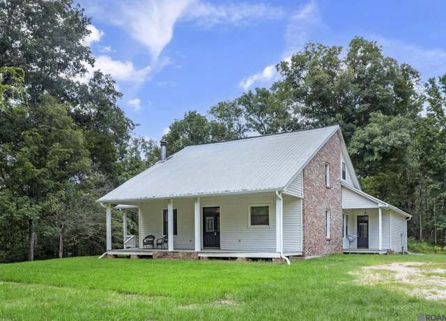 Property at 9280 Island Rd, St Francisville, LA 70775, 5 beds, 3 baths