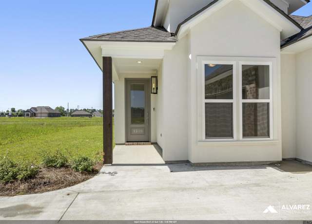 Property at 1536 Frankel Ave, Zachary, LA 70791, 5 beds, 2.5 baths