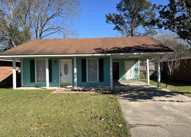 Property at 8739 Aubin St, Denham Springs, LA 70726, 3 beds, 1.5 baths