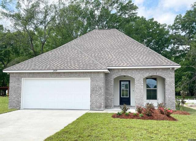 Property at 25699 Tarver Dr, Denham Springs, LA 70726, 3 beds, 2 baths