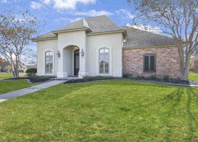 Property at 17532 Lake Ct, Greenwell Springs, LA 70739, 3 beds, 2.5 baths