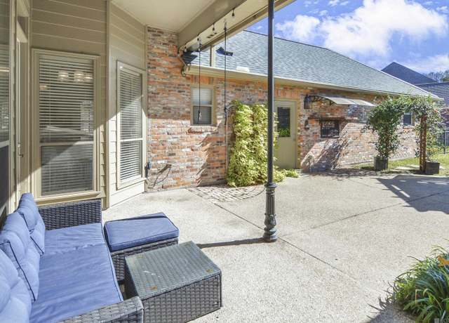 Property at 17532 Lake Ct, Greenwell Springs, LA 70739, 3 beds, 2.5 baths