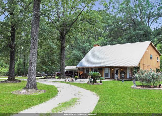 Property at 37235 Twin Oaks Dr, Denham Springs, LA 70706, 3 beds, 2 baths