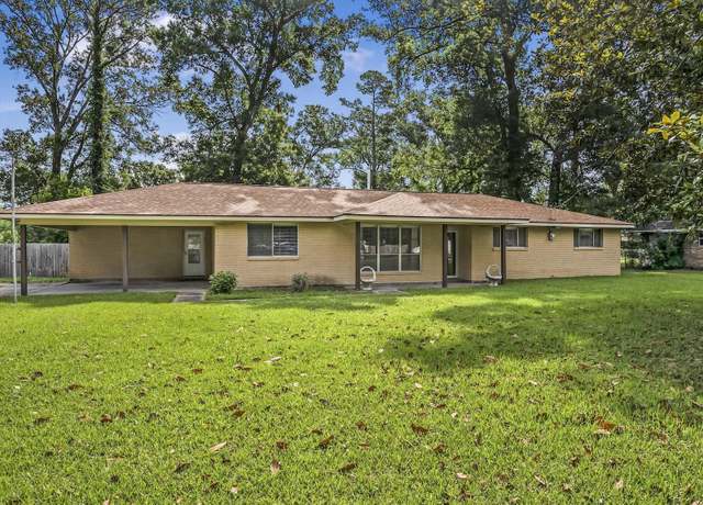 Property at 5388 Goodland Dr, Greenwell Springs, LA 70739, 4 beds, 2 baths