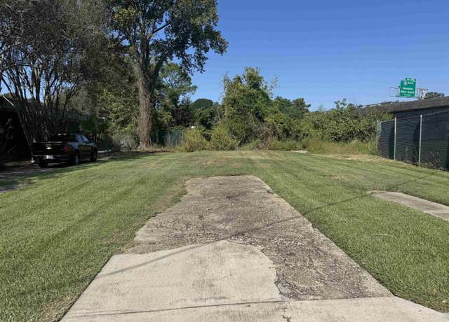 Property at 2247 Christian St, Baton Rouge, LA 70808