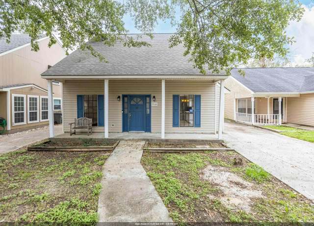 Property at 9146 Fox Run Ave, Baton Rouge, LA 70808, 3 beds, 2 baths