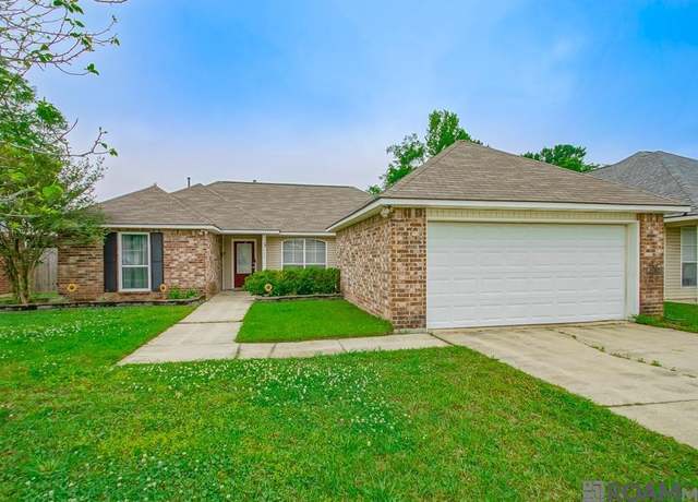 Property at 23449 Springhill Dr, Denham Springs, LA 70726, 3 beds, 2 baths