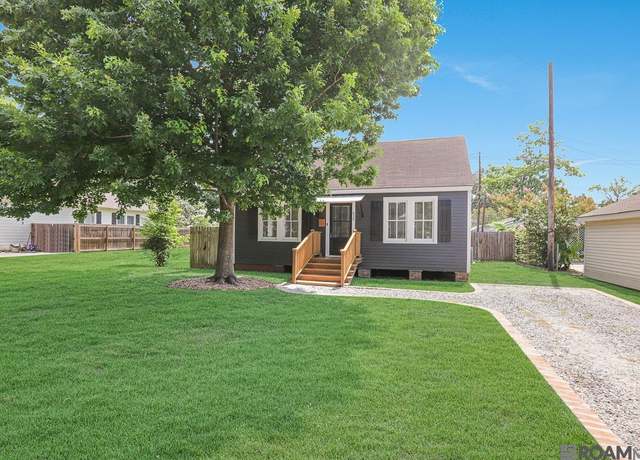 Property at 635 Hebert St, Baton Rouge, LA 70806, 2 beds, 1 bath