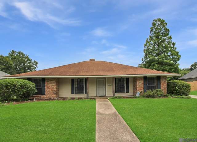 Property at 14061 Woodland Ridge Blvd, Baton Rouge, LA 70816, 4 beds, 2.5 baths