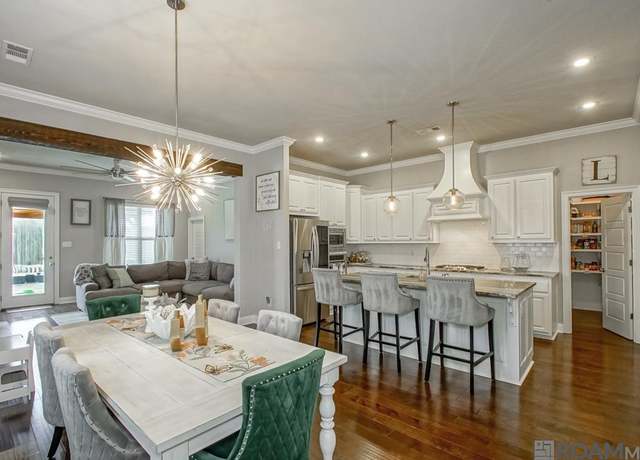 Property at 15252 Germany Oaks Blvd, Prairieville, LA 70769, 4 beds, 2.5 baths