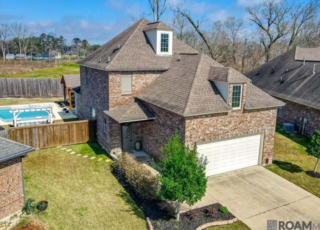 Property at 15252 Germany Oaks Blvd, Prairieville, LA 70769, 4 beds, 2.5 baths