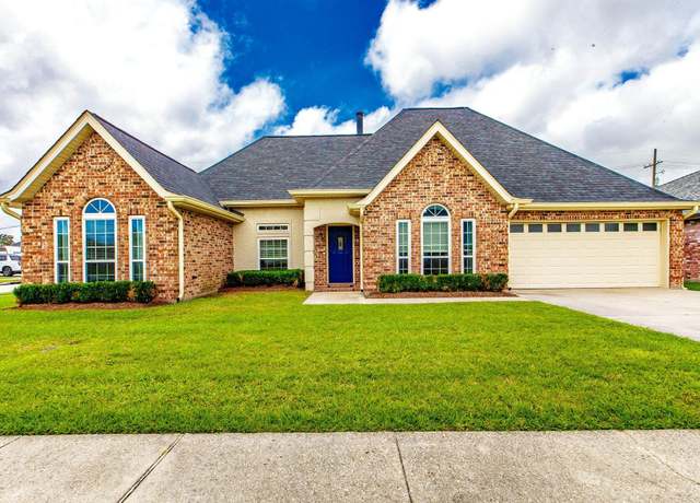 Property at 514 Katie Dr, Houma, LA 70360, 3 beds, 2 baths