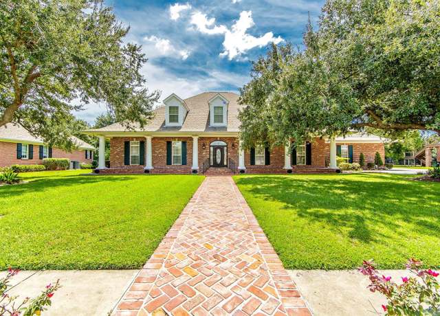 Property at 602 Apache Rd, Houma, LA 70360, 5 beds, 3.5 baths