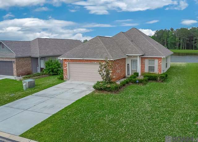 Property at 14040 Colt Dr, Denham Springs, LA 70726, 3 beds, 2 baths