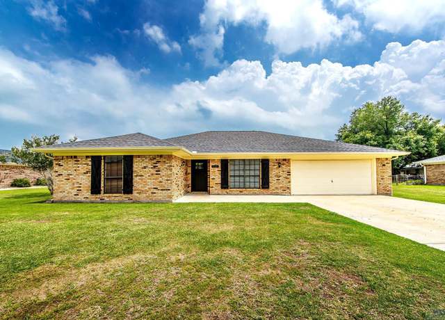 Property at 111 Corral Way Dr, Bourg, LA 70343, 3 beds, 2.5 baths