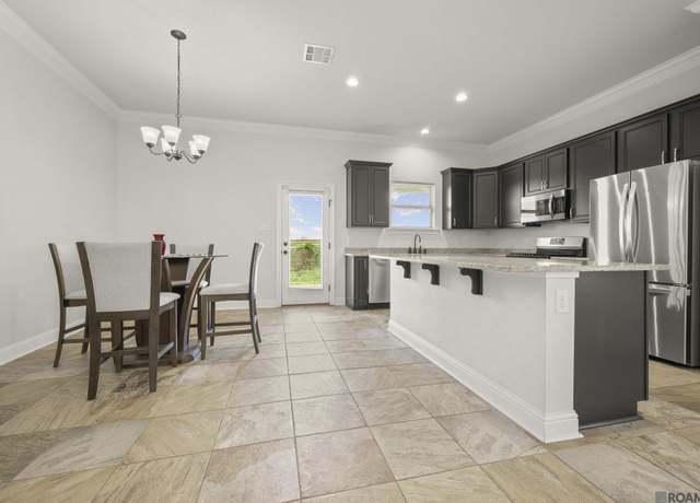 Property at 6364 Nesting Dr, Gonzales, LA 70737, 4 beds, 2.5 baths