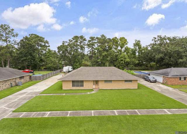 Property at 3639 Cherry St, Zachary, LA 70791, 3 beds, 2 baths