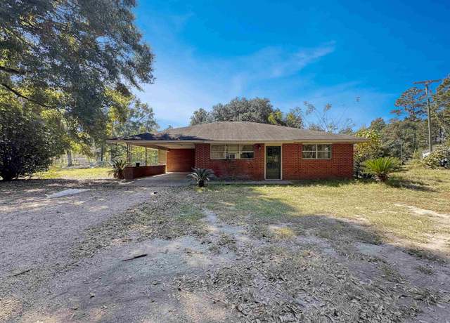 Property at 11806 Springfield Rd, Denham Springs, LA 70706, 3 beds, 2 baths