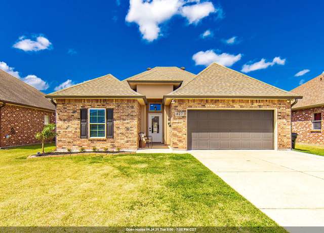Property at 427 Christopher Dr, Houma, LA 70364, 3 beds, 2 baths
