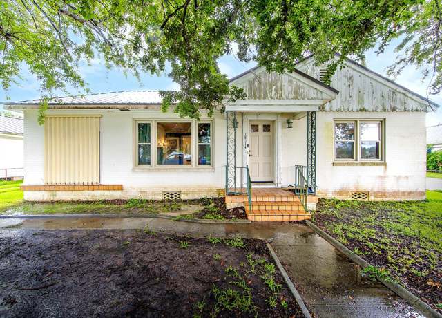 Property at 18514 West Main St, Galliano, LA 70354, 2 beds, 1.5 baths
