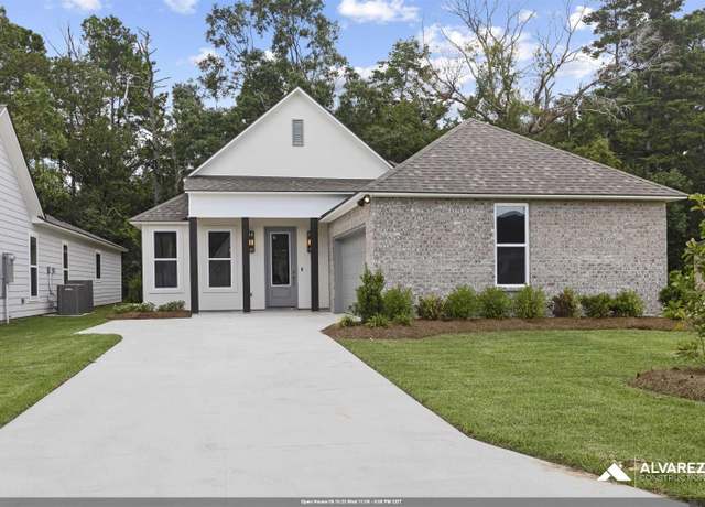 Property at 25287 Burlington Dr, Denham Springs, LA 70726, 4 beds, 3 baths