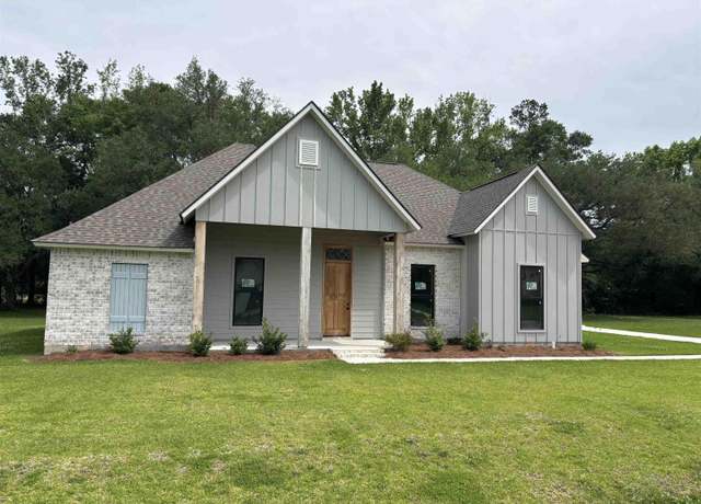 Property at 7233 Riverbank Dr, Denham Springs, LA 70706, 4 beds, 3 baths