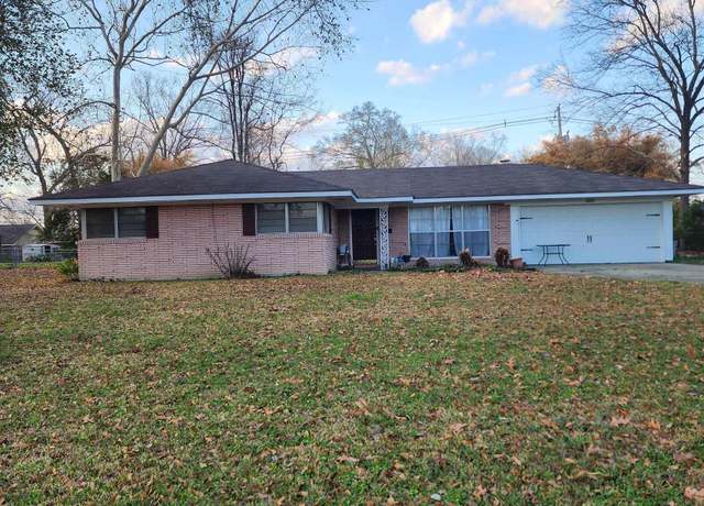 Property at 11435 Robin Hood Dr, Baton Rouge, LA 70815, 3 beds, 2 baths